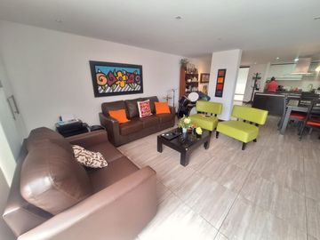Se Vende Departamento, 147mt2., terraza, 3 dormitorios, piscina sector Tumbaco