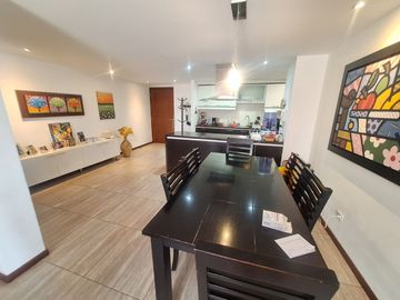 Se Vende Departamento, 147mt2., terraza, 3 dormitorios, piscina sector Tumbaco