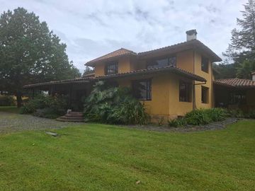 Hermosa quinta en venta en el Valle de Los Chillos