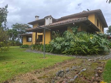 Hermosa quinta en venta en el Valle de Los Chillos