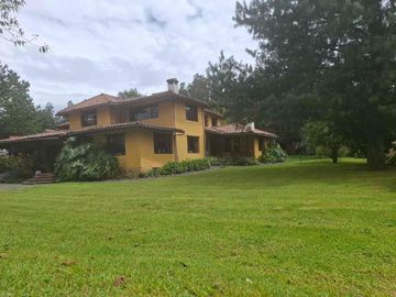 Hermosa quinta en venta en el Valle de Los Chillos