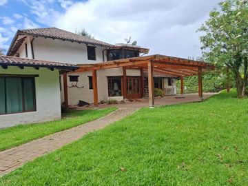 Hermosa quinta en venta en el Valle de Los Chillos