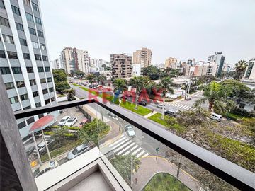 Departamento En Estreno En San Isidro Esquina Vista A Javier Prado