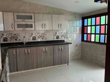 vendo espectacular casa grande en el refugio sur de cali