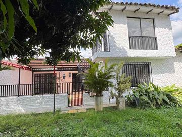 vendo espectacular casa grande en el refugio sur de cali