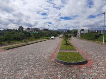 TERRENO EN VENTA URBANIZACION NAVARRA II SANGOLQUI