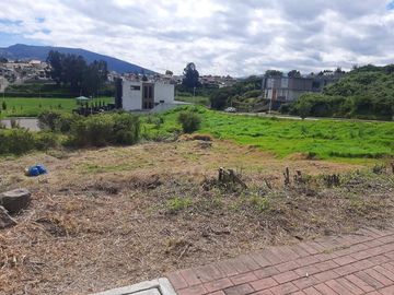 TERRENO EN VENTA URBANIZACION NAVARRA II SANGOLQUI