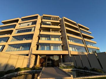 SOLEADO Y AMPLIO DEPTO EN EL EDIFICIO CANO DE APONTE