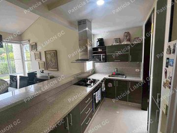 se vende casa de un piso
