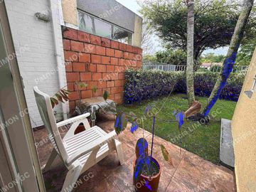 se vende casa de un piso