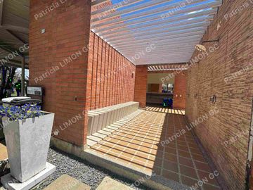 se vende casa de un piso