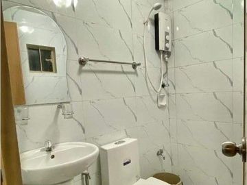 4 Bedroom Duplex House - Completely Remodeled - Dirty Kitchen