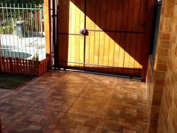 Vendemos acogedora casa en Villa Andes del Sur II, Puente Alto.-