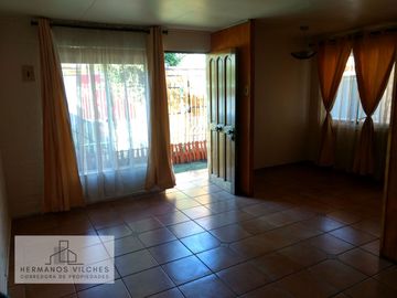 Vendemos acogedora casa en Villa Andes del Sur II, Puente Alto.-