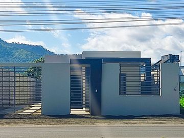 Casa en venta en Santa Ana Manabi Ecuador
