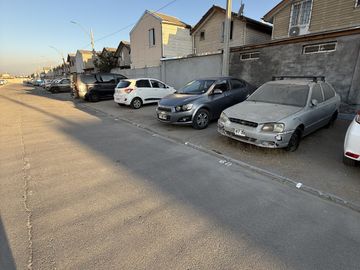VENDO REBAJADO Departamento 3 dormitorios y estacionamiento, Maipu.