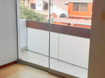 Venta De Hermoso Departamento En Edificio - Santiago De Surco