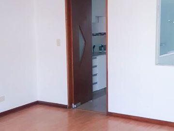 Venta De Hermoso Departamento En Edificio - Santiago De Surco