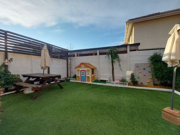 Casa solida en estupendo condominio