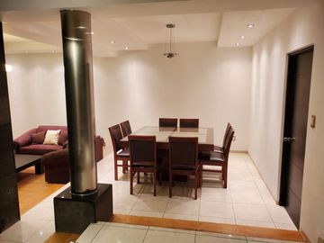 VENTA DE EXCELENTE CASA AMUEBLADA UBICADA A 5 MIN. DE LA ZONA INDUSTRIAL!!!
