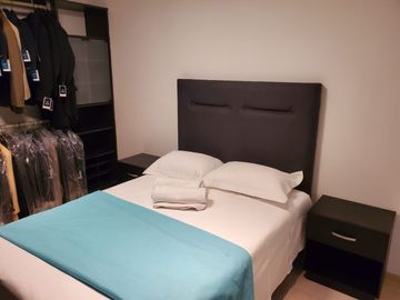 VENTA DE EXCELENTE CASA AMUEBLADA UBICADA A 5 MIN. DE LA ZONA INDUSTRIAL!!!