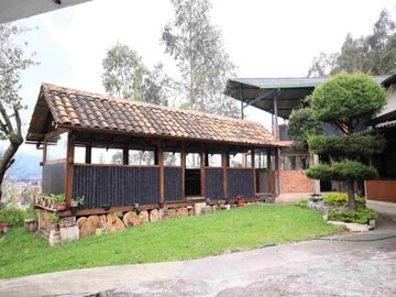 CASA Y AMPLIO TERRENO EN CARMEN DE GUZHO
