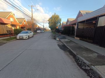 SE VENDE CASA ESQUINA VILLA PORTAL CANADÁ LOS ÁNGELES