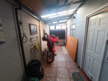 SE VENDE CASA ESQUINA VILLA PORTAL CANADÁ LOS ÁNGELES