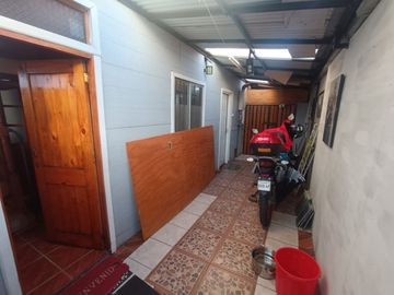 SE VENDE CASA ESQUINA VILLA PORTAL CANADÁ LOS ÁNGELES