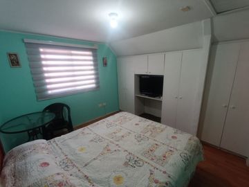 SE VENDE CASA ESQUINA VILLA PORTAL CANADÁ LOS ÁNGELES