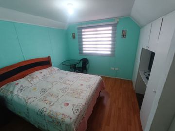 SE VENDE CASA ESQUINA VILLA PORTAL CANADÁ LOS ÁNGELES
