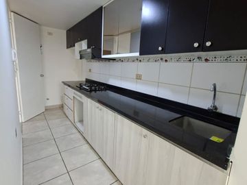 Departamento En Venta En Condominio Con Piscina De 3Habitaciones – Comas