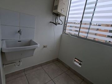 Departamento En Venta En Condominio Con Piscina De 3Habitaciones – Comas