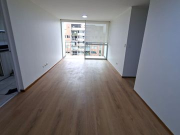 Departamento En Venta En Condominio Con Piscina De 3Habitaciones – Comas