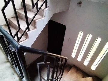 CASA DE 3 PISOS  IDEAL PARA ALQUILAR