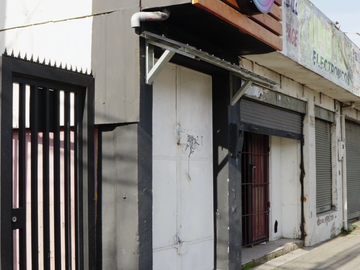 LOCALES COMERCIALES AVENIDA MANUEL RODRIGUEZ Entrada    Anterior Siguiente