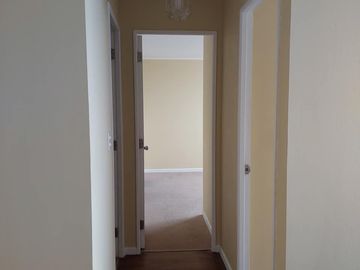 Vendo acogedor y luminoso departamento en Valparaíso, 2 dormitorios 2 baños, 1 esracionamiento UF 2450