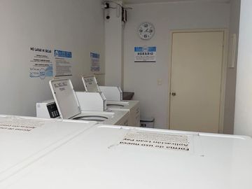 Vendo acogedor y luminoso departamento en Valparaíso, 2 dormitorios 2 baños, 1 esracionamiento UF 2450