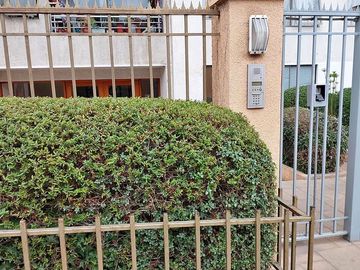 Vendo acogedor y luminoso departamento en Valparaíso, 2 dormitorios 2 baños, 1 esracionamiento UF 2450