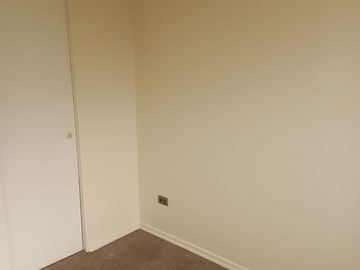 Vendo acogedor y luminoso departamento en Valparaíso, 2 dormitorios 2 baños, 1 esracionamiento UF 2450