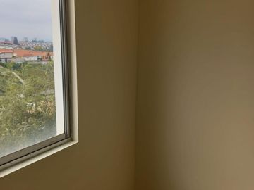 Vendo acogedor y luminoso departamento en Valparaíso, 2 dormitorios 2 baños, 1 esracionamiento UF 2450