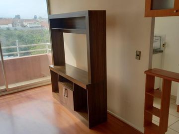 Vendo acogedor y luminoso departamento en Valparaíso, 2 dormitorios 2 baños, 1 esracionamiento UF 2450