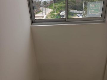 Vendo acogedor y luminoso departamento en Valparaíso, 2 dormitorios 2 baños, 1 esracionamiento UF 2450