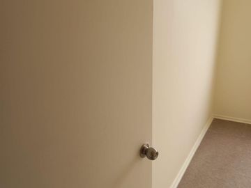 Vendo acogedor y luminoso departamento en Valparaíso, 2 dormitorios 2 baños, 1 esracionamiento UF 2450