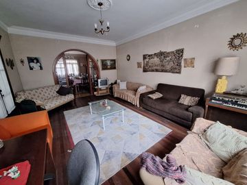 Venta de Casa Antigua cómo Terreno en Barranco