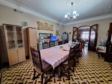 Venta de Casa Antigua cómo Terreno en Barranco