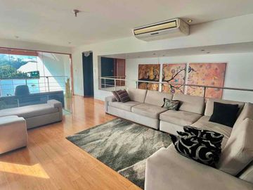 EXCLUSIVA CASA EN VENTA EN LA MOLINA