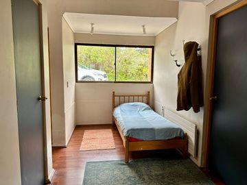 SE VENDE PARCELA CON CASA SOLIDA EN CONDOMINIO