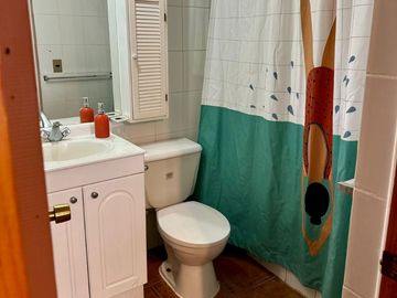 SE VENDE PARCELA CON CASA SOLIDA EN CONDOMINIO
