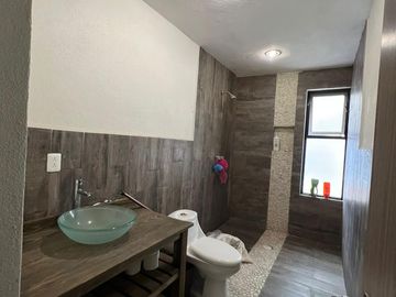 ¡Casa en Venta en León 2, León,  Gto! Moderna, amplia y en esquina 🧱